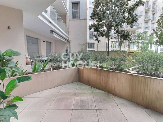 Appartement à vendre 160 000 € 1 pièce 26 m² RDC/6 Guillotière Lyon 7ème arrondissement 69007