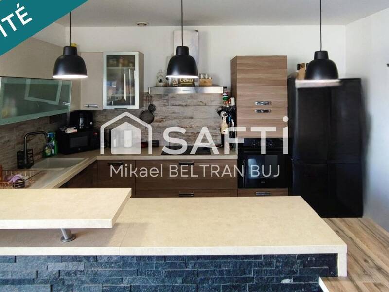 Maison à vendre, 180m², VIC LA GARDIOLE
