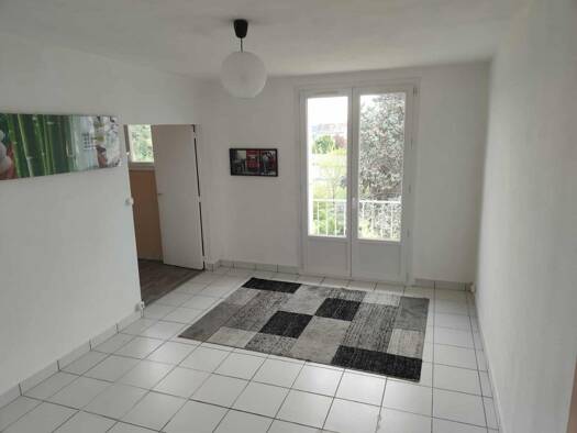 Appartement à louer 550 € 2 pièces 1 chambre 43 m² Cabochon Quiniere Blois 41000