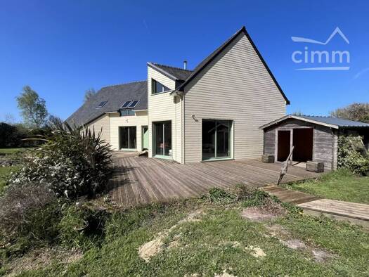 Maison à vendre 397 000 € 7 pièces 3 chambres 177 m² 8 000 m² de terrain Hors Agglomeration Nort-sur-Erdre 44390