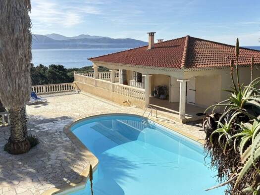 Villa à vendre 1 420 000 € 11 pièces 8 chambres 249,1 m² 4 660 m² de terrain Coggia 20118