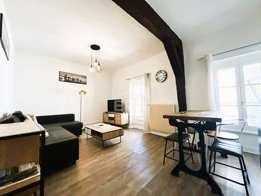 Appartement à louer 605 € 2 pièces 1 chambre 44 m² RDC Centre Ville Blois 41000
