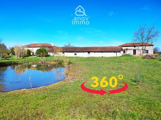 Immeuble à vendre 299 000 € 321 m² Saint-Martin-l'Ars 86350