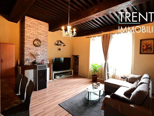 Appartement à vendre 109 900 € 4 pièces 1 chambre 90,45 m² RDC Baume-les-Dames 25110
