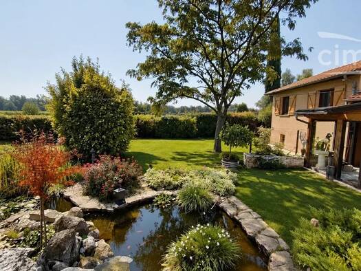 Maison à vendre 515 000 € 6 pièces 3 chambres 137 m² 837 m² de terrain Les Îles Vaulx-en-Velin 69120