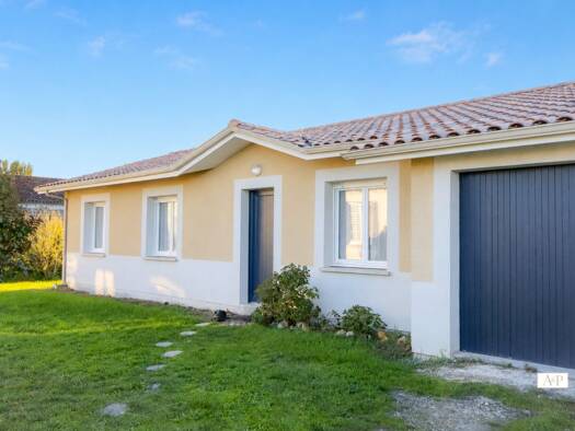 Maison de plain-pied à vendre 249 000 € 5 pièces 4 chambres 95 m² 590 m² de terrain Moulis-en-Médoc 33480