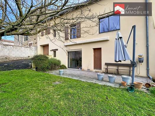 Maison à vendre 225 000 € 5 pièces 3 chambres 192 m² 1 940 m² de terrain Tournus 71700