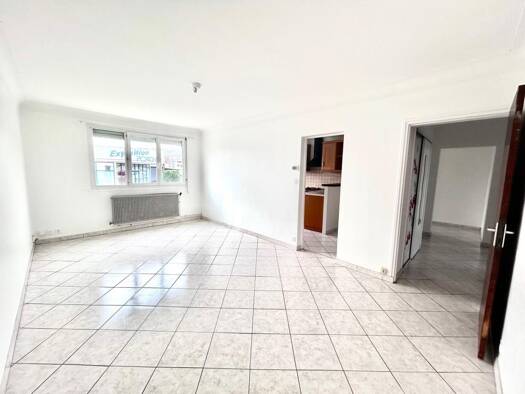 Appartement à louer 707 € 3 pièces 2 chambres 78 m² 1er étage Ouest Trélissac 24750