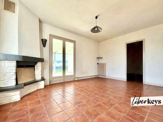 Maison de plain-pied à vendre 179 000 € 3 pièces 2 chambres 60 m² 526 m² de terrain Faremoutiers 77515