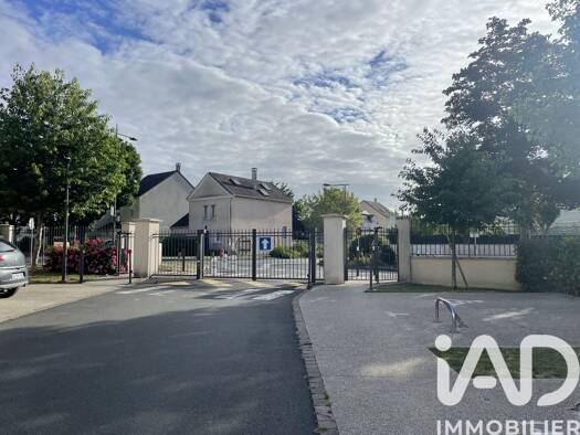 Parking à vendre 6 500 € 11 m² Le Bourg Savigny-le-Temple 77176