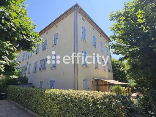Appartement à vendre 180 000 € 3 pièces 2 chambres 51 m² Étage 1/2 Centre Les Arcs 83460