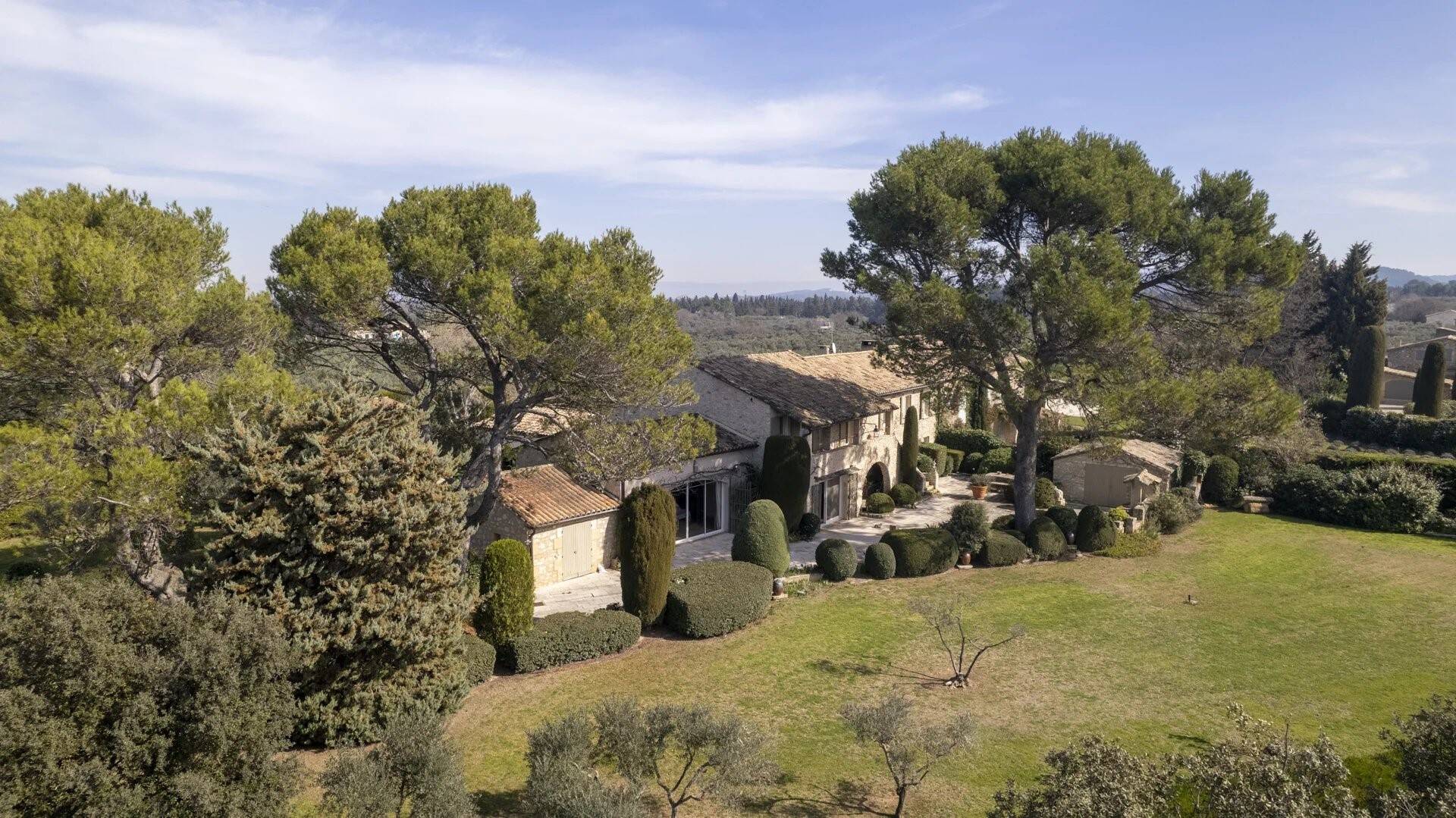 Maison à vendre, 390m², EYGALIERES