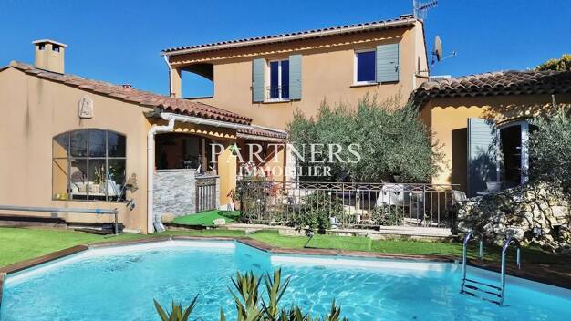 Maison à vendre 630 000 € 5 pièces 4 chambres 188 m² 880 m² de terrain Meyrargues 13650