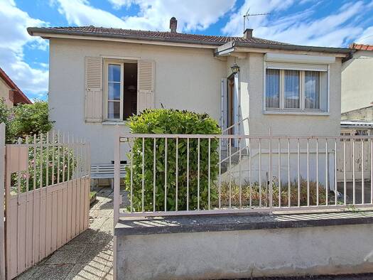 Maison à vendre 135 000 € 3 pièces 2 chambres 76,6 m² 560 m² de terrain Saint-Clément 89100