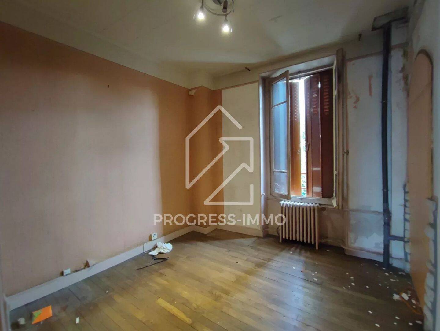 Maison à vendre, 90m², SAINT MAUR DES FOSSES