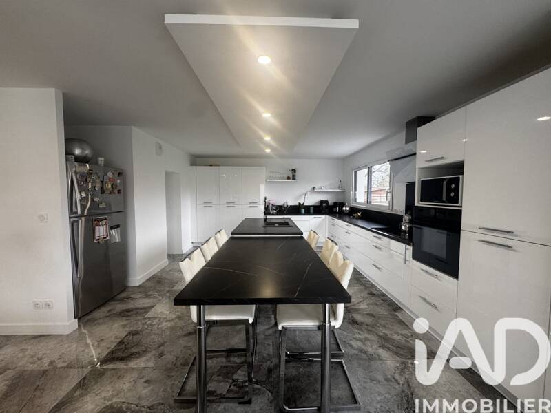 Maison à vendre, 185m², BOUGUENAIS