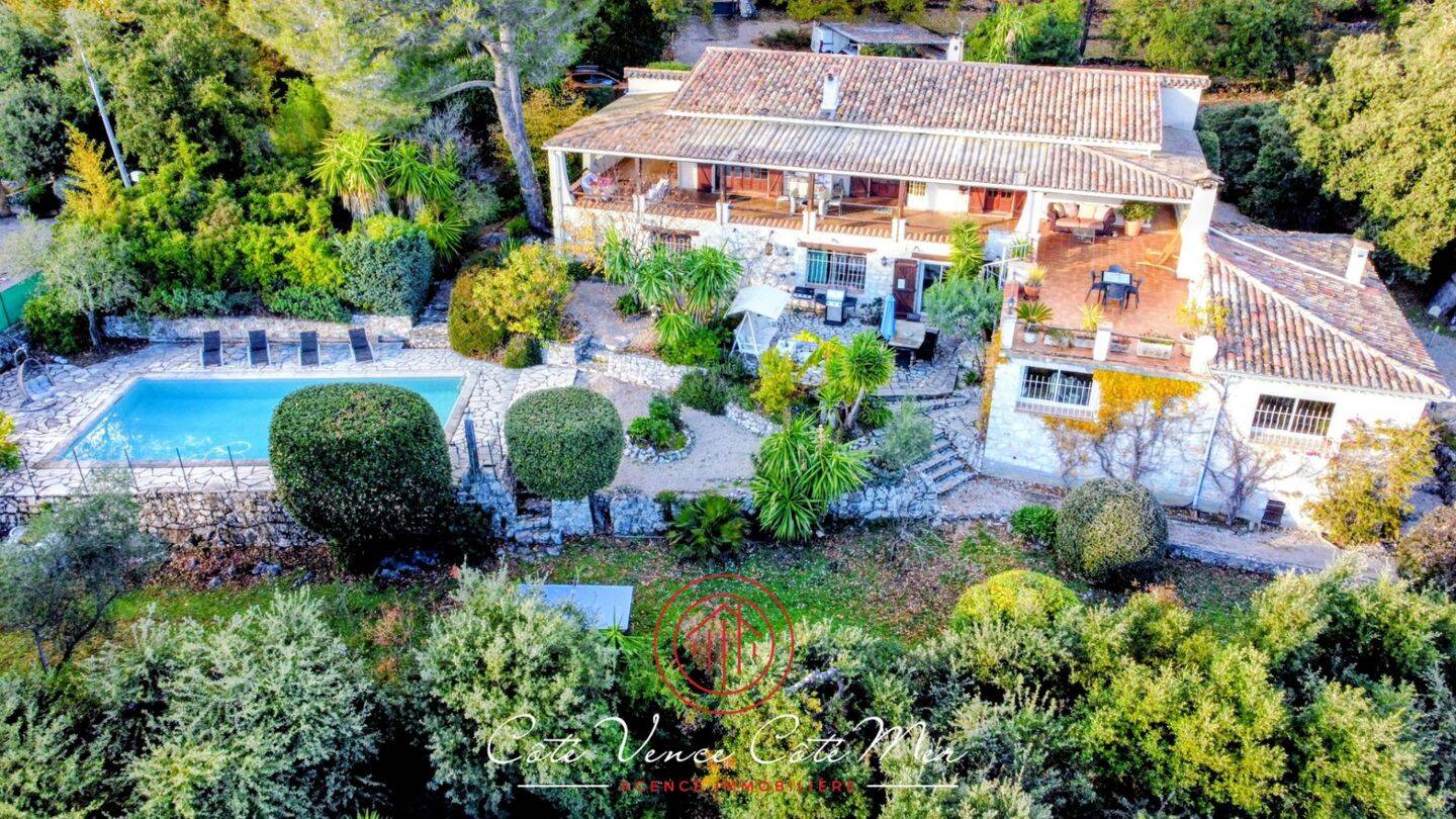 Maison à vendre, 272m², TOURRETTES SUR LOUP