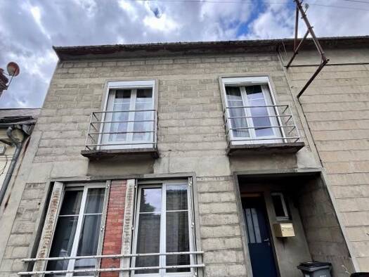 Maison à vendre 76 900 € 3 pièces 2 chambres 70 m² 197 m² de terrain Vaux Laon 02000