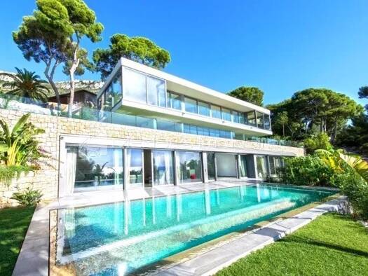 Villa à louer - Première occupation 30 000 € 8 pièces 5 chambres 380 m² Cap-d'Ail 06320