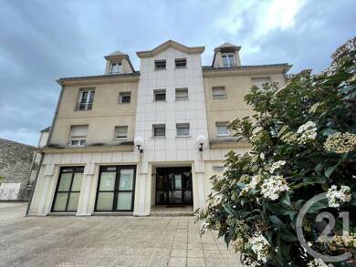 Garage/Stationnement à louer 55 € 10 m² Melun 77000