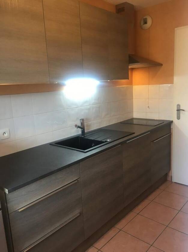 Appartement à louer 675 € 2 pièces 1 chambre 45,6 m² RDC Centre Bonneville 74130