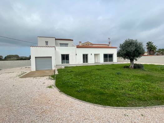 Maison à louer 1 990 € 5 pièces 4 chambres 143 m² 1 452 m² de terrain Les Jardins Saint Jacques Perpignan 66000