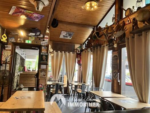 Hôtel à vendre 605 000 € 700 m² d'espace de restauration Ouest Saint-Gervais-les-Bains 74170