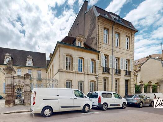 Duplex à vendre 259 000 € 3 pièces 2 chambres 85 m² Étage 3/3 Cordeliers Dijon 21000