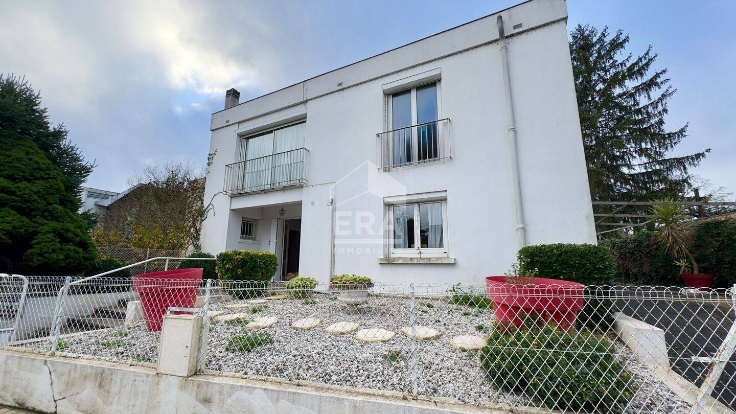 Maison à vendre, 140m², SAINTE FOY LA GRANDE