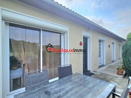 Maison de plain-pied à vendre 209 990 € 5 pièces 4 chambres 96 m² 636 m² de terrain Naucelles 15250