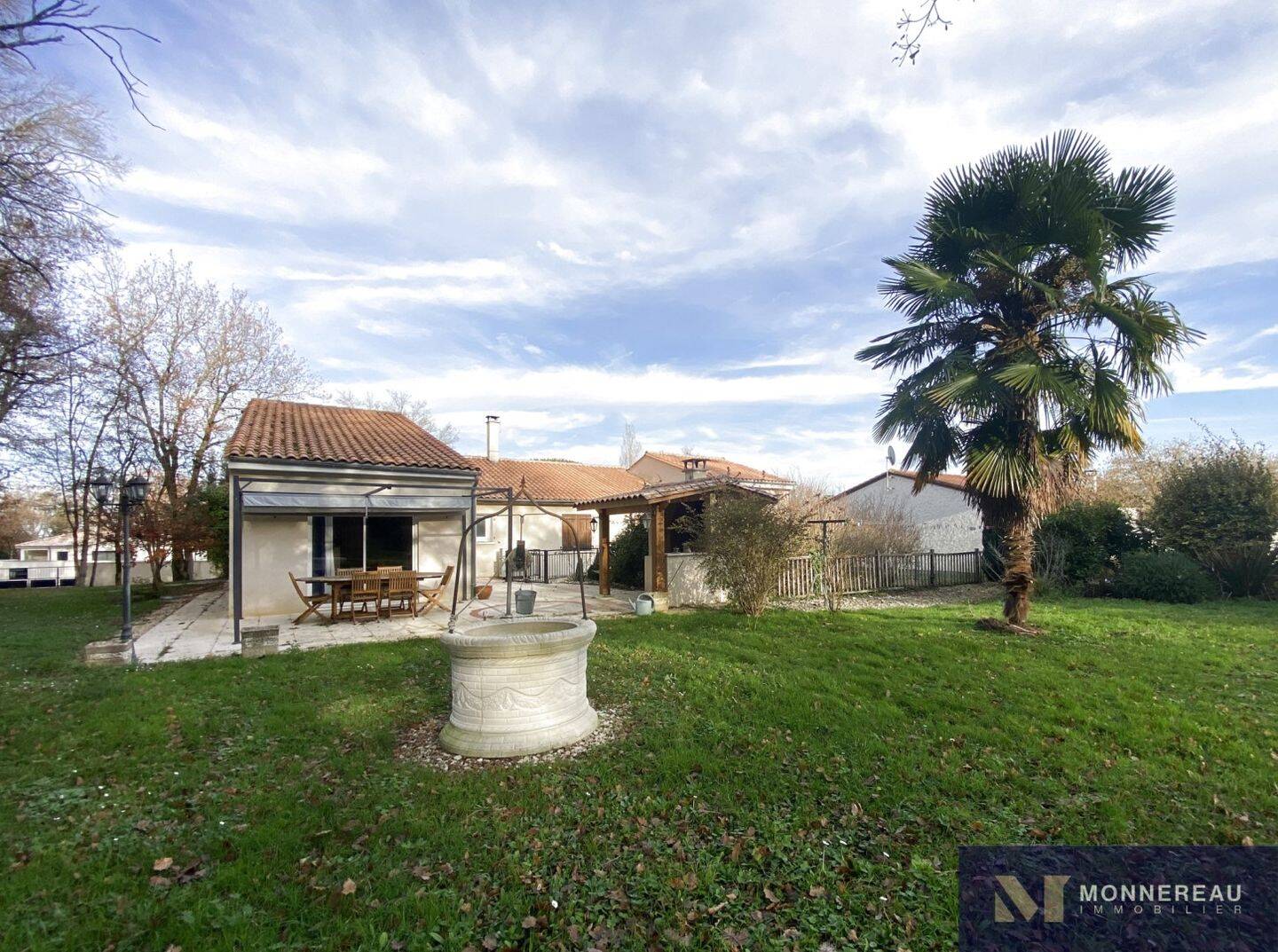 Maison à vendre, 171m², ROULLET SAINT ESTEPHE