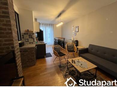 Appartement à louer 400 € 1 pièce 4 chambres 15 m² 3ème étage Champ de Mars-Bussatte-Victor Hugo Angoulême 16006