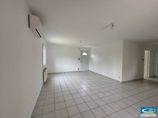 Villa à louer 1 135 € 4 pièces 3 chambres 90 m² Tournon-sur-Rhône 07300