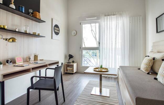 Appartement à louer 726 € 1 pièce 19 m² République-Gare-Porte de Paris Saint-Denis 93200