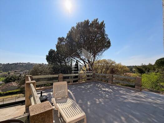 Maison à vendre 483 000 € 7 pièces 4 chambres 157 m² 575 m² de terrain Cadeneaux Ouest Les Pennes-Mirabeau 13170