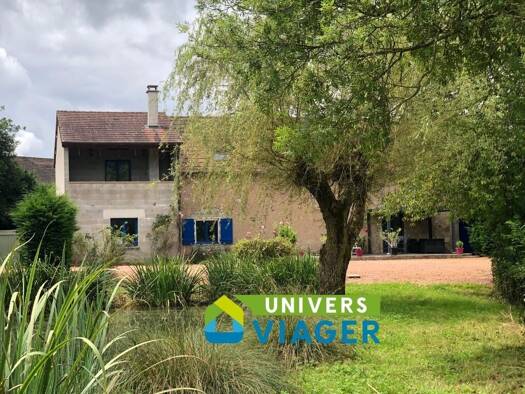 Maison à vendre 279 500 € 8 pièces 6 chambres 200 m² Vendenesse les Charolles 71120