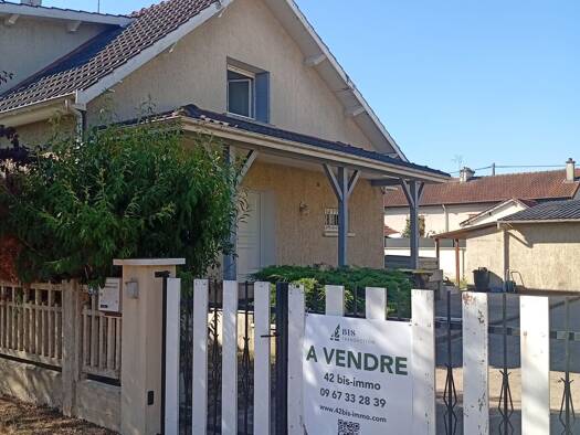 Maison à vendre 165 000 € 3 pièces 2 chambres 90 m² 392 m² de terrain Roanne 42300