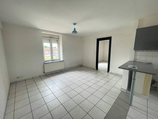Appartement à louer 450 € 3 pièces 1 chambre 53 m² 1er étage Jussey 70500