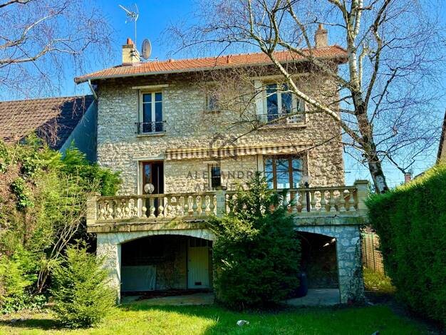 Maison à vendre 365 000 € 6 pièces 3 chambres 125 m² 549 m² de terrain Quincy-sous-Sénart 91480