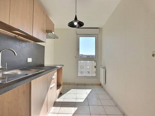 Appartement à louer 918 € 2 pièces 1 chambre 47 m² Étage 5/7 Montchat Lyon 3ème 69003