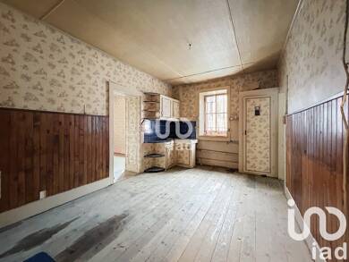Appartement à vendre 49 000 € 5 pièces 4 chambres 67 m² Étage 3/4 Haut et Dessus Hauts de Bienne 39400