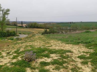 Terrain constructible à vendre 102 900 € 700 m² de terrain Nord Est Grenade 31330