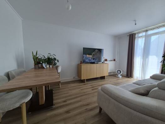 Appartement à vendre 143 000 € 2 pièces 1 chambre 42,69 m² Étage 2/3 Sarcelles 95200