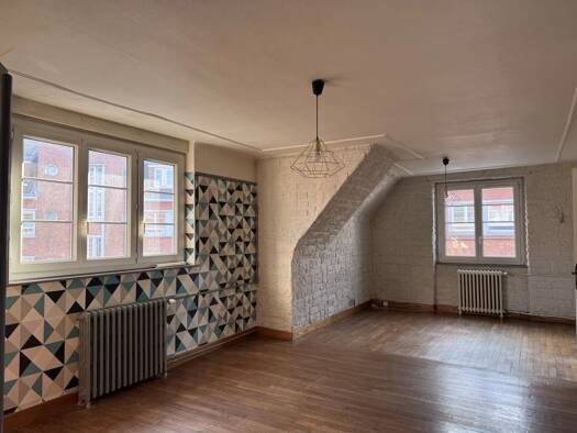 Appartement à louer 810 € 3 pièces 2 chambres 80 m² 3ème étage Calais Nord-Esplanade Calais 62100