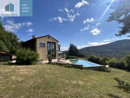 Maison à vendre 699 000 € 4 pièces 3 chambres 200 m² 3 415 m² de terrain Cussac-sur-Loire 43370