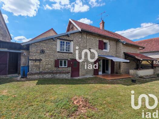 Maison à vendre 101 000 € 5 pièces 3 chambres 131 m² Créancey 52120