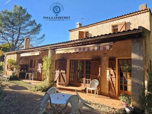 Maison à vendre 426 400 € 4 pièces 2 chambres 130 m² 3 955 m² de terrain Néoules 83136