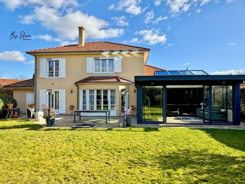 Maison à vendre, 190m², BUSSY SAINT GEORGES