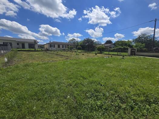 Terrain constructible à vendre 62 000 € 575 m² de terrain Cadillac-sur-Garonne 33410