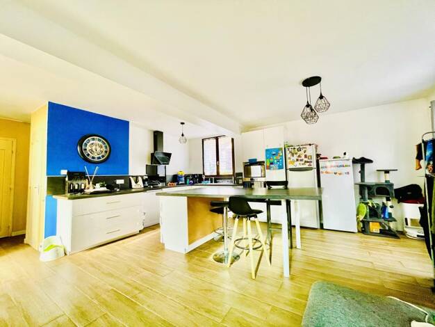 Maison de plain-pied à vendre 255 000 € 6 pièces 4 chambres 113 m² 492 m² de terrain Saclas 91690